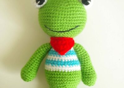 Mini amigurumi minták Lilleliistől – horgolt béka figura amigurumi mintából