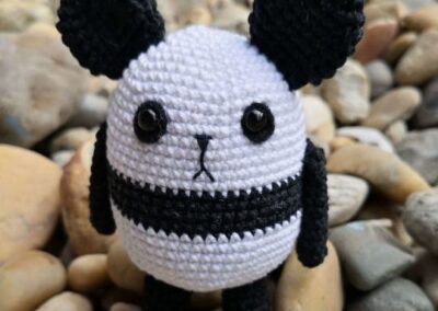 Horgolt panda maci lilleliis mintája alapján – Mini amigurumi minták Lilleliistől