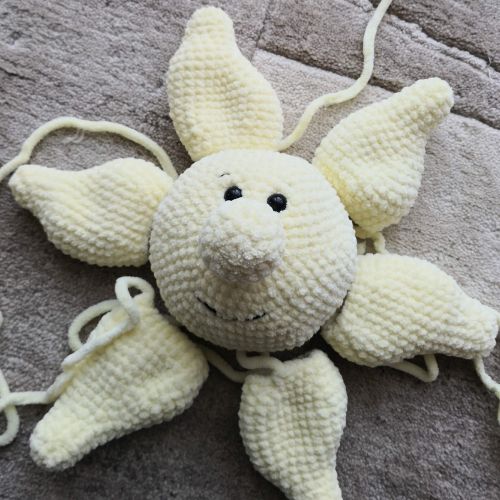 horgolt fiú nyuszi lábai – amigurumi nyuszi készítése kék nadrágban